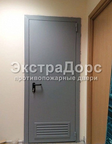 Противопожарные двери с решеткой от производителя в Звенигороде  купить